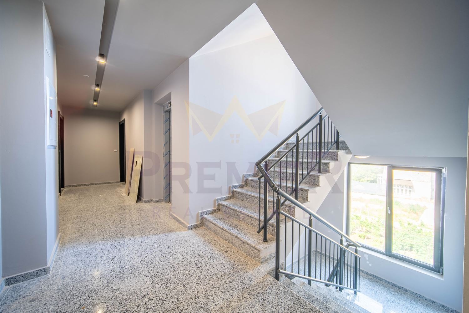 Продава 2-СТАЕН, гр. Варна, Бриз, снимка 8 - Апартаменти - 55899248
