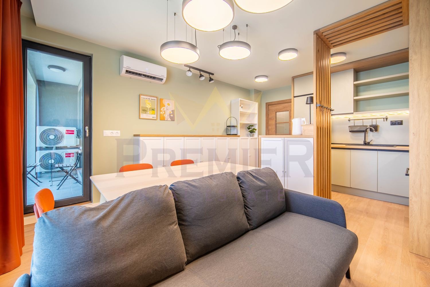Продава 2-СТАЕН, гр. Варна, Бриз, снимка 2 - Апартаменти - 55899248