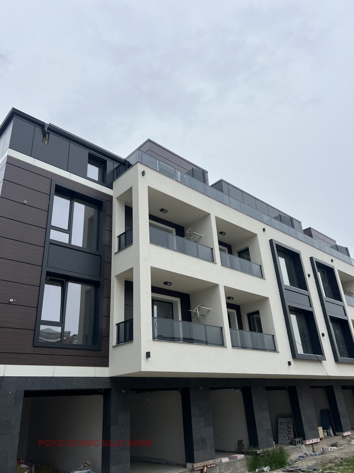 Продава 3-СТАЕН, гр. Пловдив, Остромила, снимка 2 - Апартаменти - 54477153