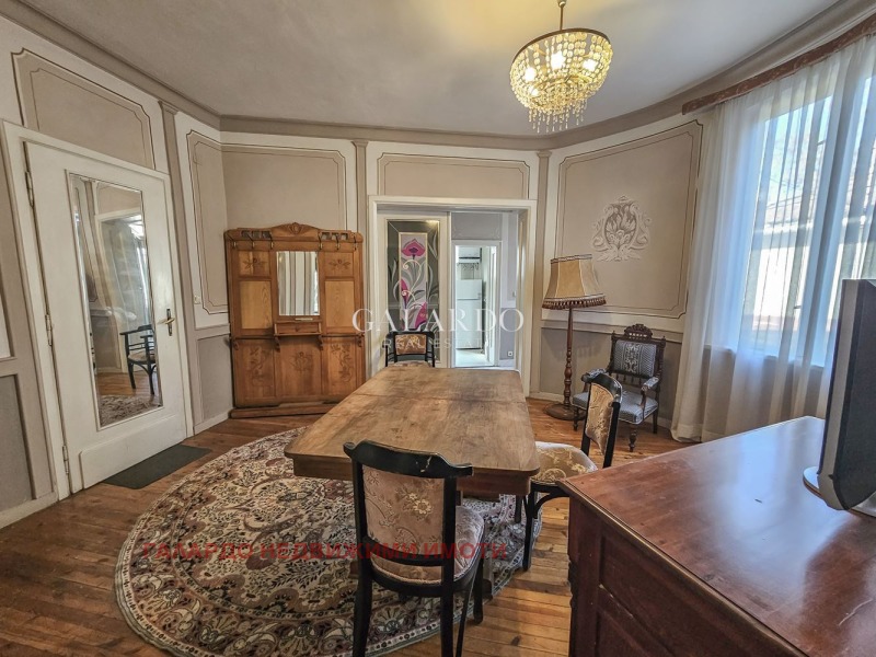 Продава  3-стаен град Пловдив , Старият град , 130 кв.м | 29218469
