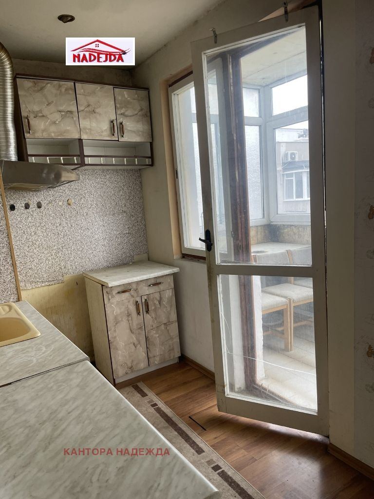 Продава 3-СТАЕН, гр. Варна, Възраждане 2, снимка 2 - Апартаменти - 52192728