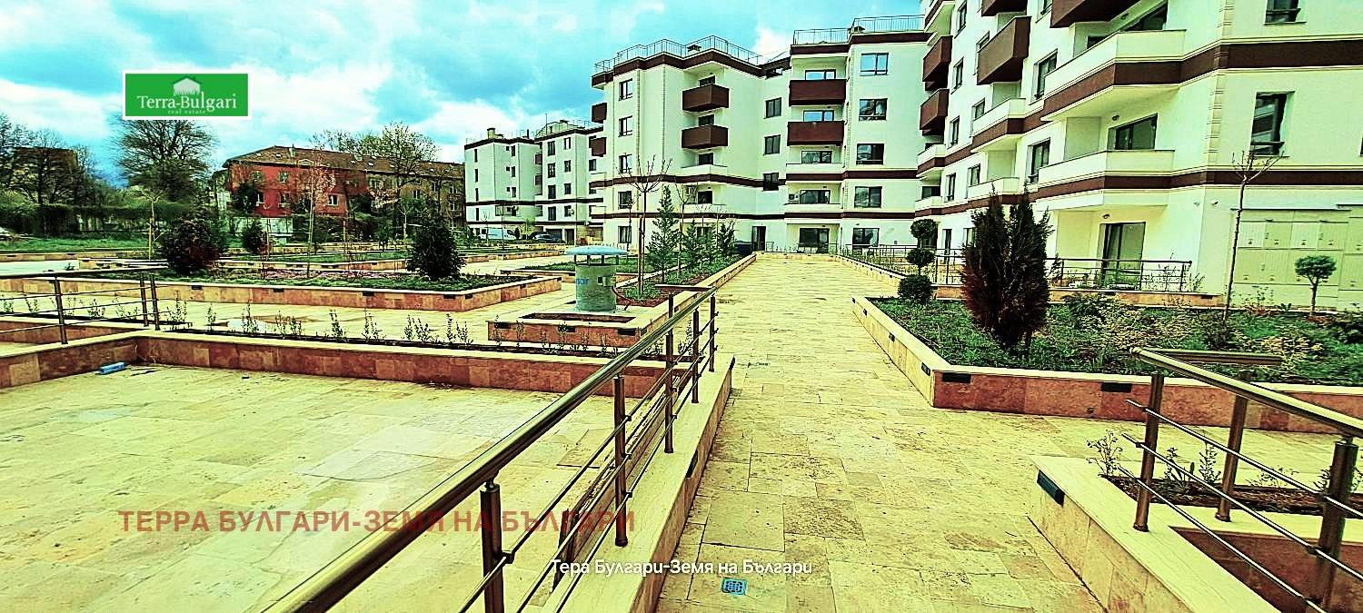 Продава 4-СТАЕН, гр. Перник, Изток