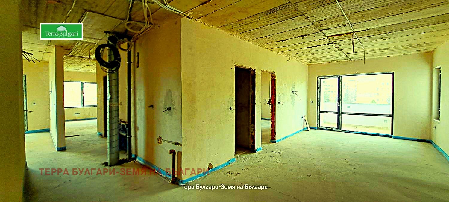 Продава 4-СТАЕН, гр. Перник, Изток, снимка 2 - Апартаменти - 54284391