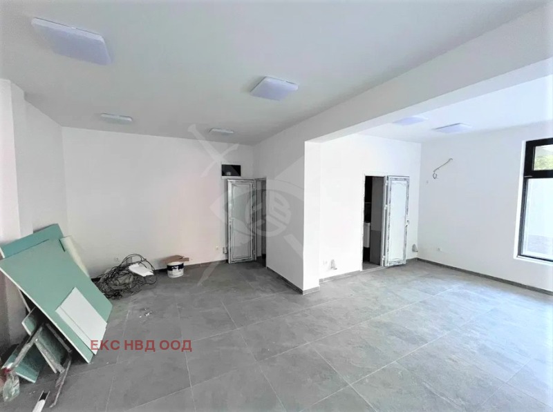 Продава МАГАЗИН в град Пловдив, Гагарин - 87 кв.м / 160 000 € » 312 932.80 лв., ЕКС НВД ПЛОВДИВ ООД