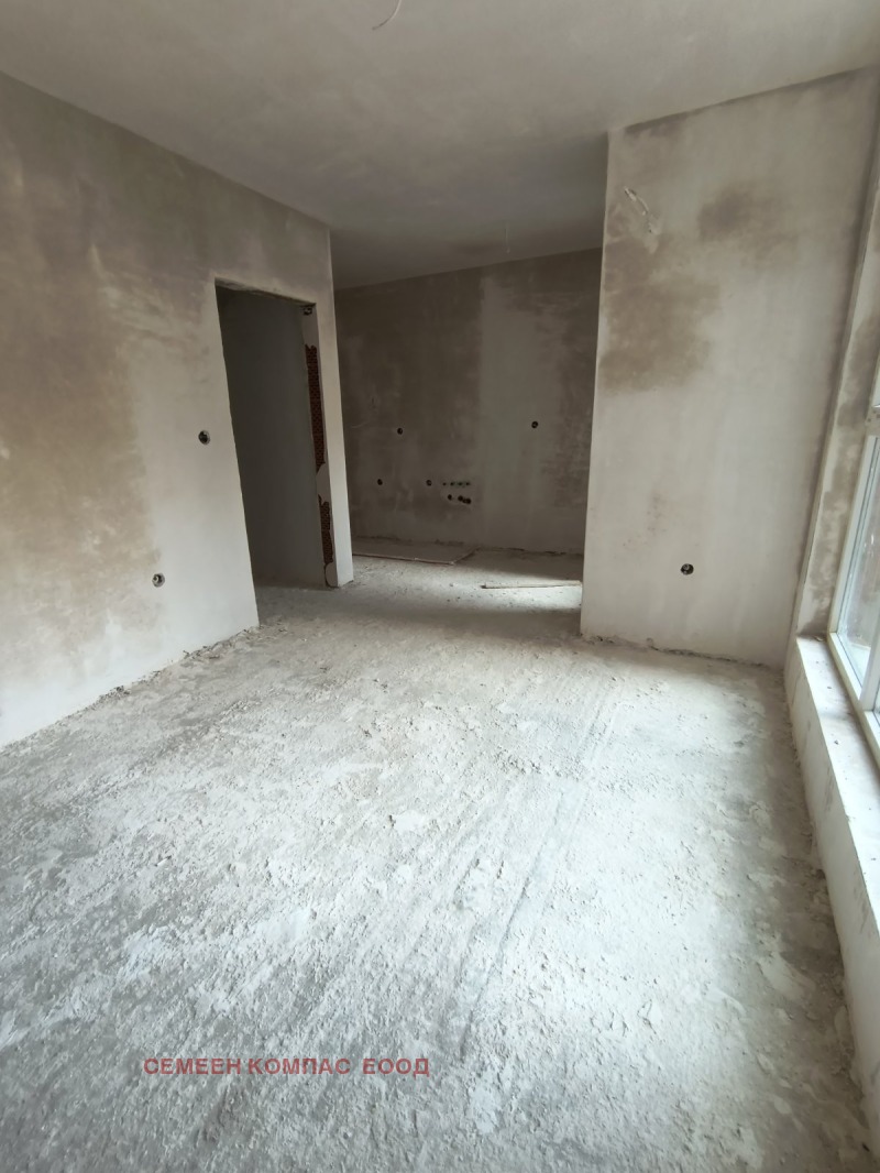 Продава  1-стаен град Пловдив , Южен , 42 кв.м | 58776549 - изображение [2]