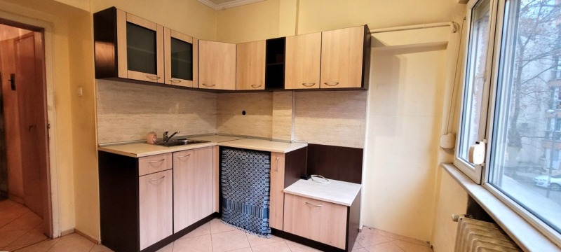 Продава  2-стаен град София , Център , 42 кв.м | 66042935