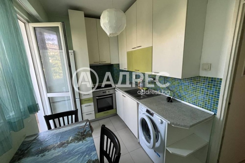 Продава 2-СТАЕН, гр. София, Свобода