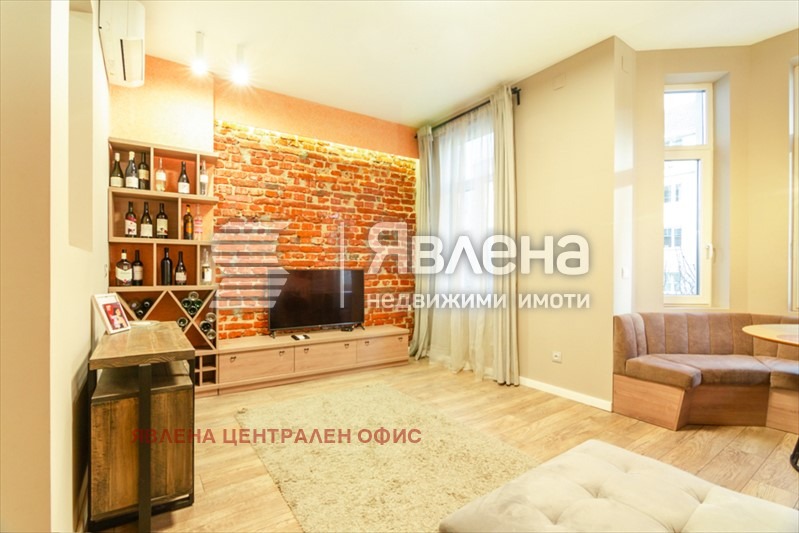 Eladó  3+ hálószoba Sofia , Centar , 154 négyzetméter | 95404315