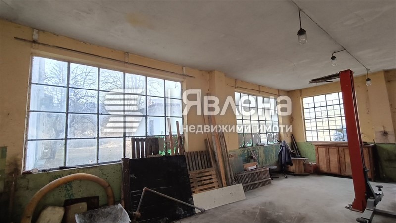 Продава ПРОМ. ПОМЕЩЕНИЕ, гр. Етрополе, област София област, снимка 8 - Производствени сгради - 54416260
