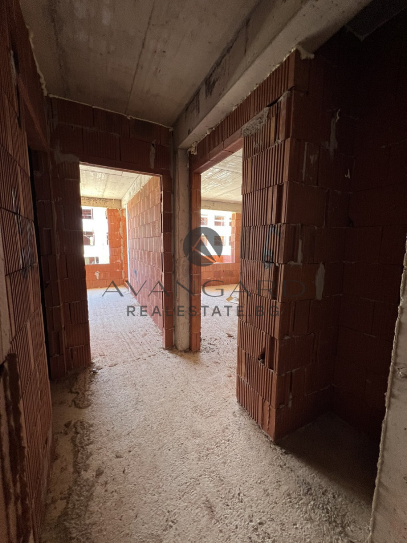 Продава  2-стаен град Пловдив , Остромила , 58 кв.м | 85553385 - изображение [9]
