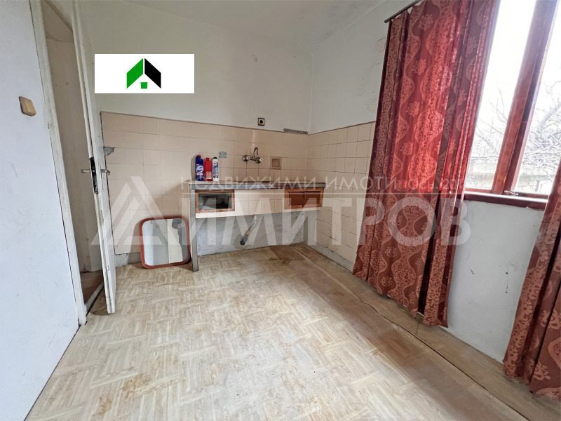 Продава КЪЩА, гр. Нови пазар, област Шумен, снимка 6 - Къщи - 53404229