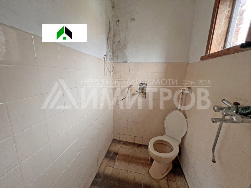 Продава КЪЩА, гр. Нови пазар, област Шумен, снимка 8 - Къщи - 53404229