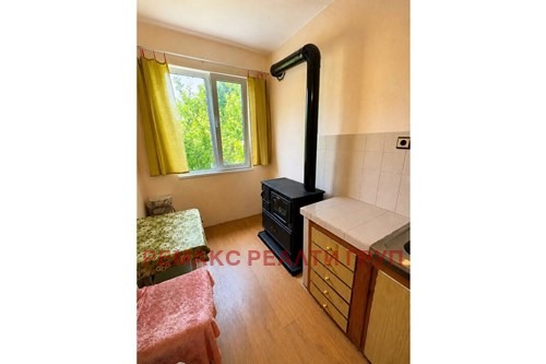 Продава КЪЩА, с. Имренчево, област Шумен, снимка 2 - Къщи - 55297170