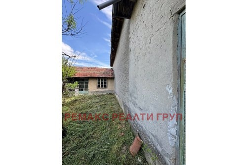 Продава КЪЩА, с. Имренчево, област Шумен, снимка 9 - Къщи - 55297170