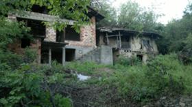Продажба на имоти в с. Брестово, област Ловеч - изображение 1 