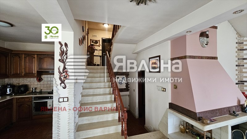 Продава КЪЩА, гр. Варна, Виница, снимка 15 - Къщи - 49472014