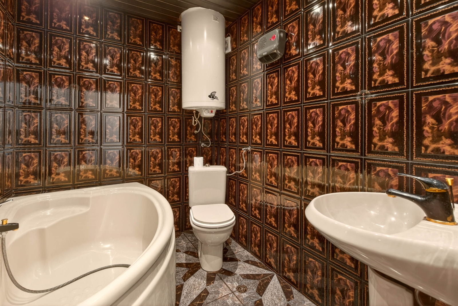 Продава 3-СТАЕН, гр. Варна, Лятно кино Тракия, снимка 14 - Апартаменти - 53724313