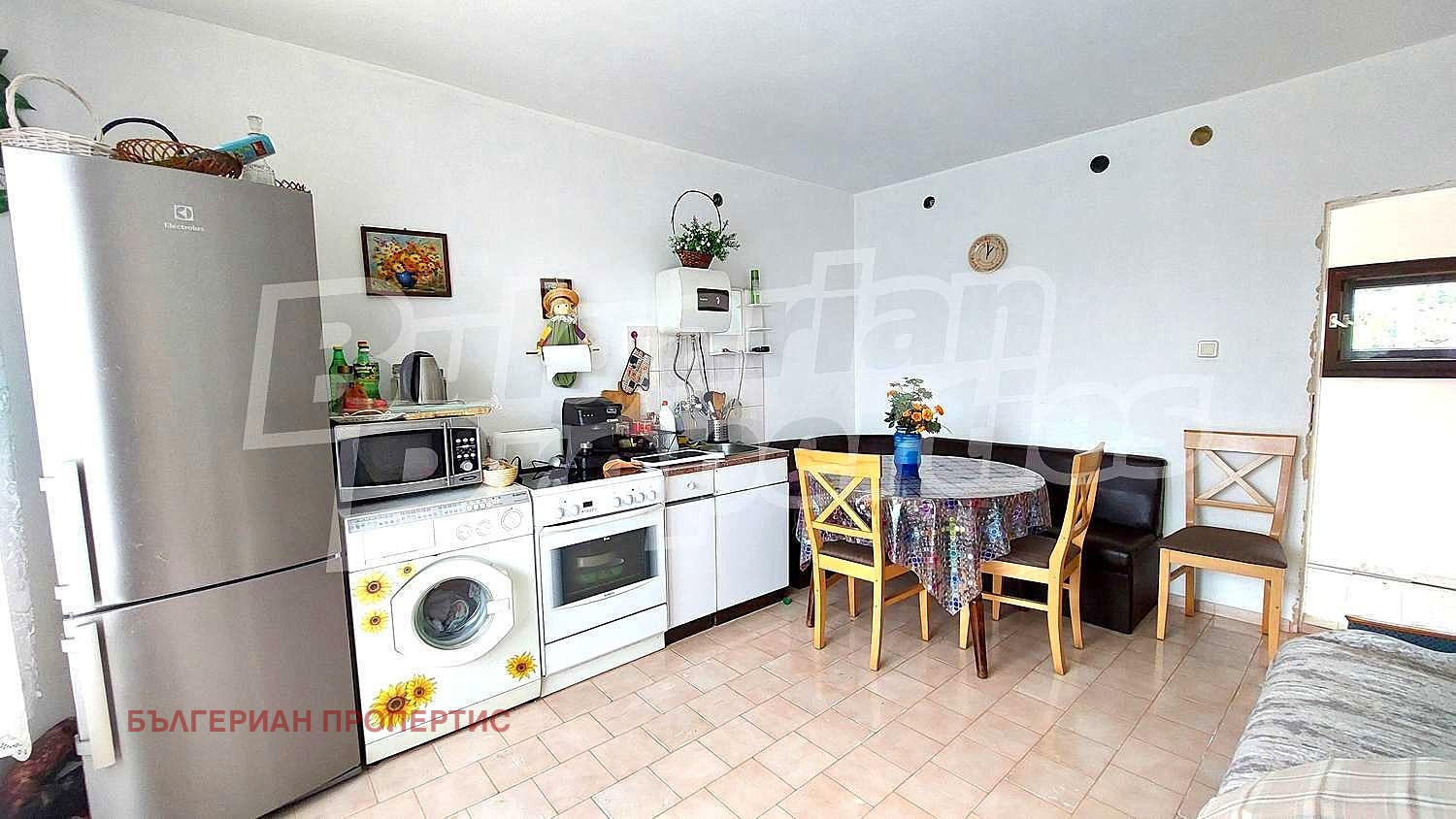 Продава КЪЩА, с. Лобош, област Перник, снимка 7 - Къщи - 47300461