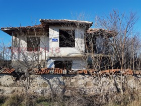 Maison Nedyalsko, région Yambol 1