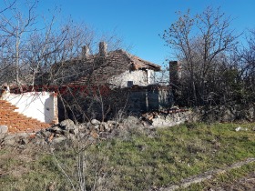 Maison Nedyalsko, région Yambol 6