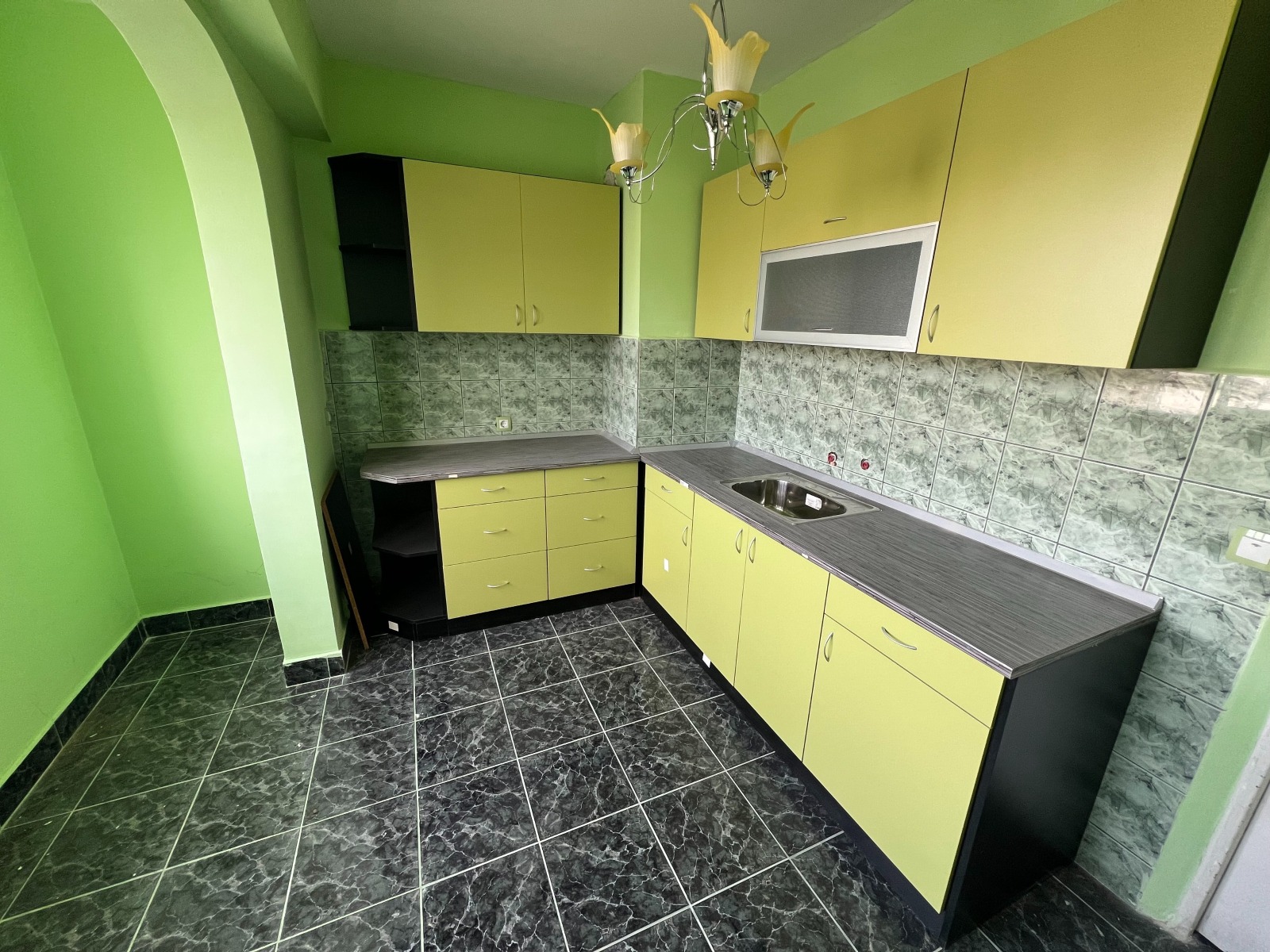 Продава 2-СТАЕН, гр. Враца, Дъбника, снимка 2 - Апартаменти - 54831003