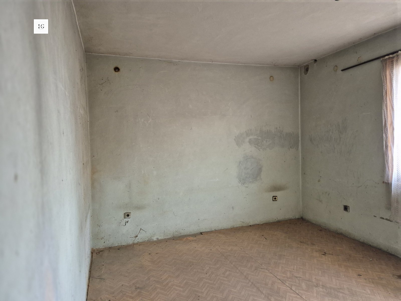 Продава ЕТАЖ ОТ КЪЩА, гр. Айтос, област Бургас, снимка 7 - Етаж от къща - 53946287