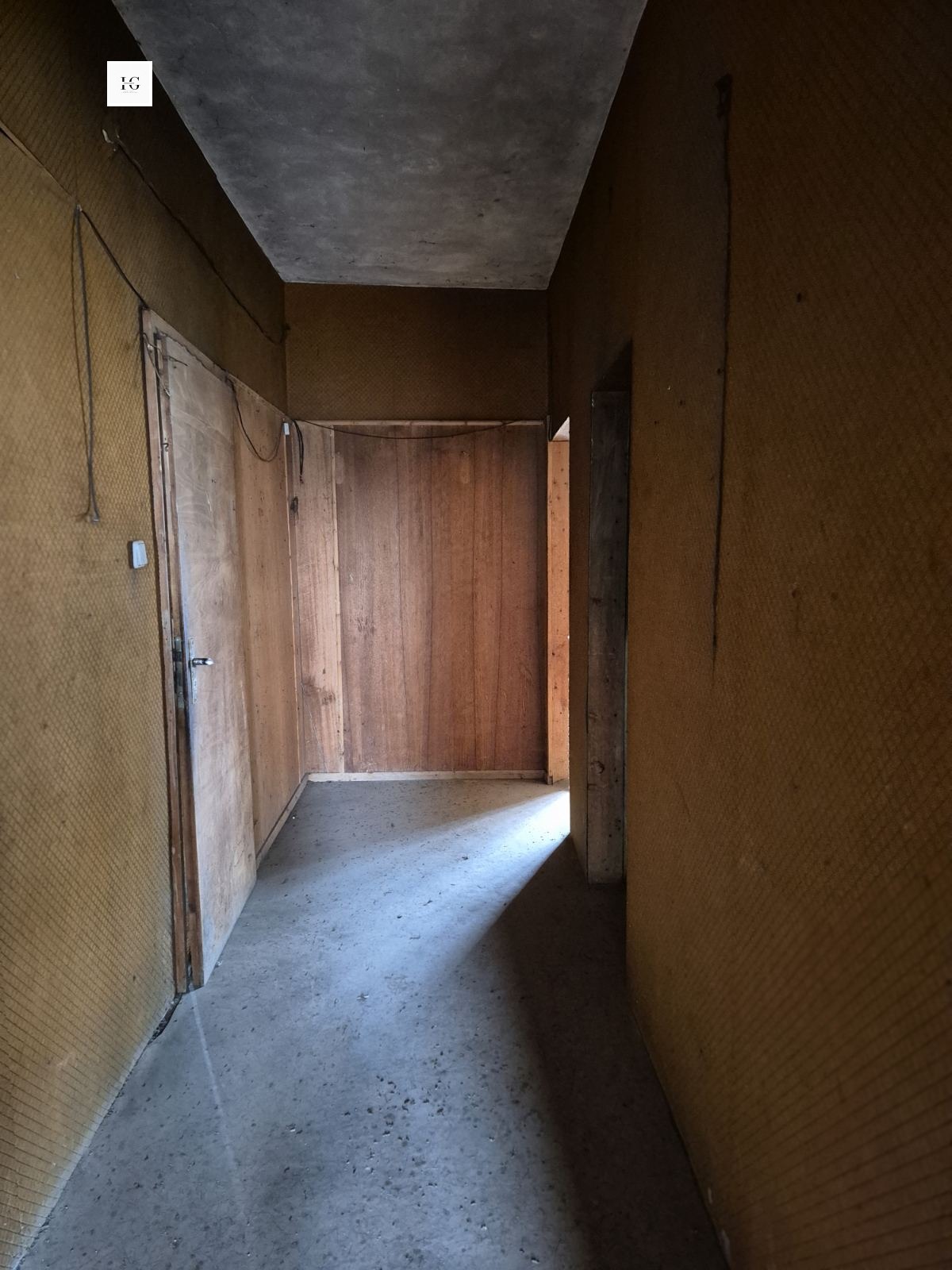 Продава ЕТАЖ ОТ КЪЩА, гр. Айтос, област Бургас, снимка 4 - Етаж от къща - 53946287