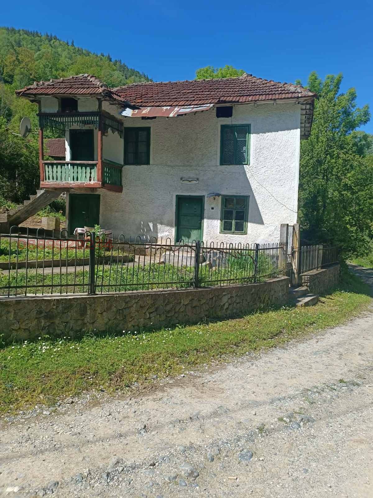 Продава КЪЩА, с. Черни Вит, област Ловеч