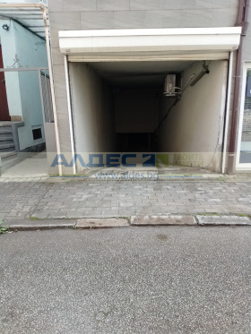 Продава гараж, паркомясто град София Център - [1] 