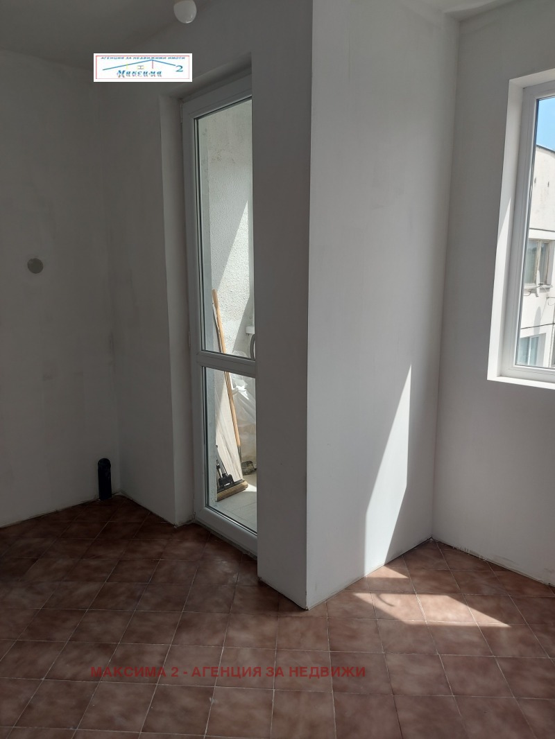 De vânzare  1 dormitor Pleven , Șiroc țentâr , 63 mp | 60620781 - imagine [10]