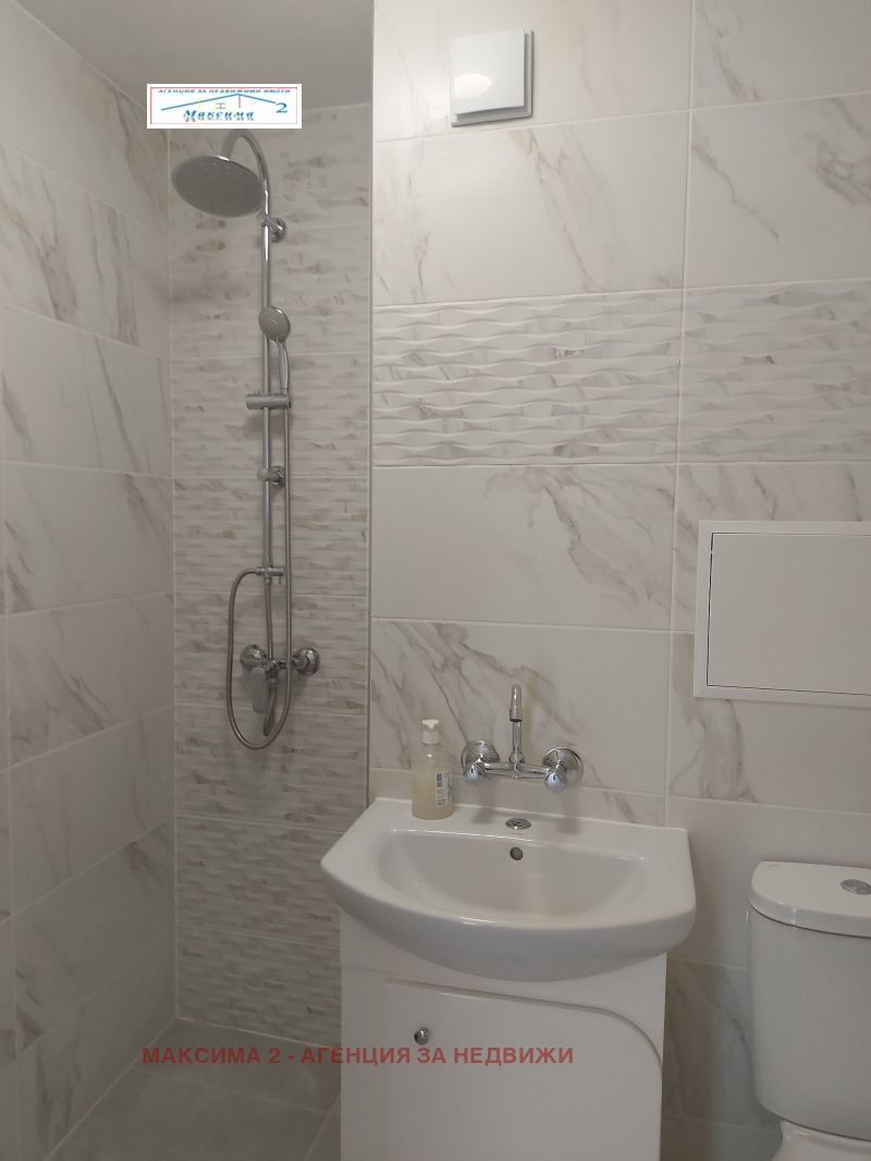 De vânzare  1 dormitor Pleven , Șiroc țentâr , 63 mp | 60620781 - imagine [13]