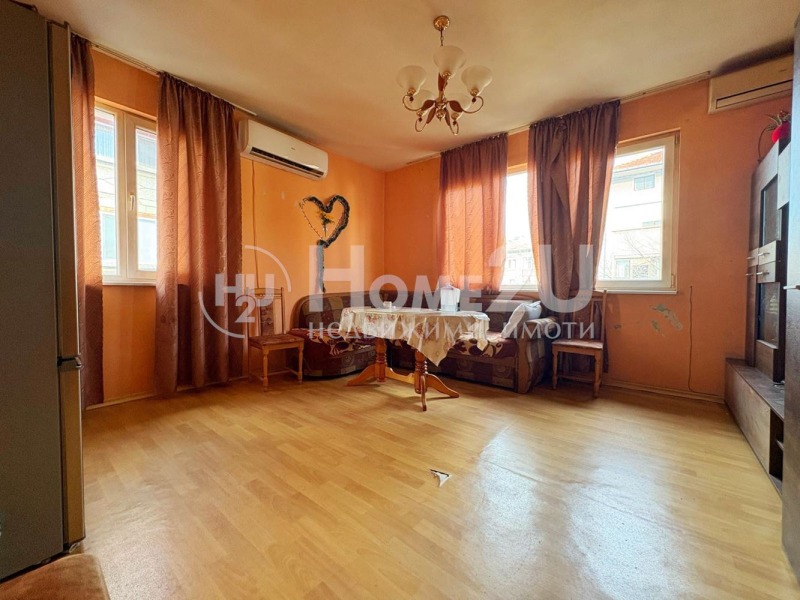 Продава ЕТАЖ ОТ КЪЩА, гр. Пловдив, Захарна фабрика, снимка 4 - Етаж от къща - 53022449