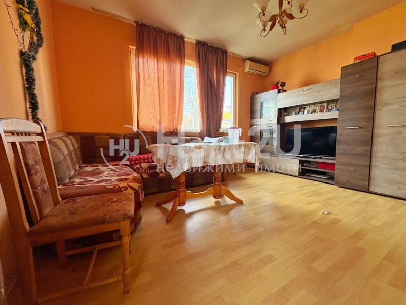 Продава ЕТАЖ ОТ КЪЩА, гр. Пловдив, Захарна фабрика, снимка 3 - Етаж от къща - 53022449