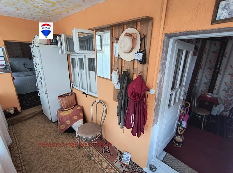 Продава КЪЩА, гр. Тутракан, област Силистра, снимка 2 - Къщи - 52439821