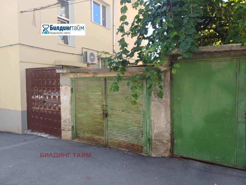 Продава ГАРАЖ в град Шумен, Център - 18 кв.м / 18 900 € » 36 965.19 лв., БИЛДИНГ ТАЙМ