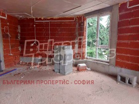 3-стаен град София, Овча купел 1