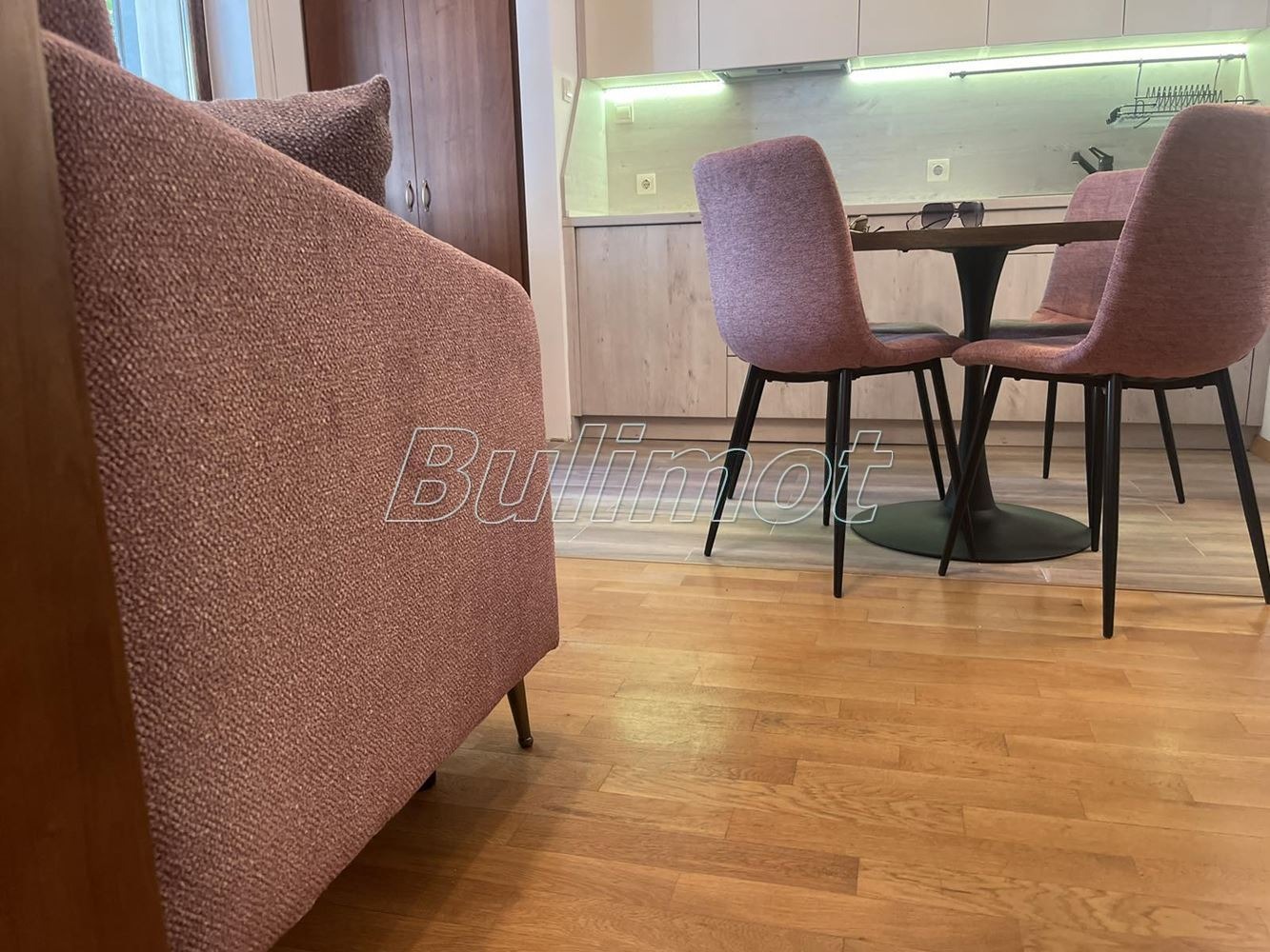 Продава 2-СТАЕН, гр. Варна, ВИНС-Червен площад, снимка 2 - Апартаменти - 49915724