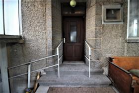 Продава етаж от къща област Габрово гр. Севлиево - [1] 