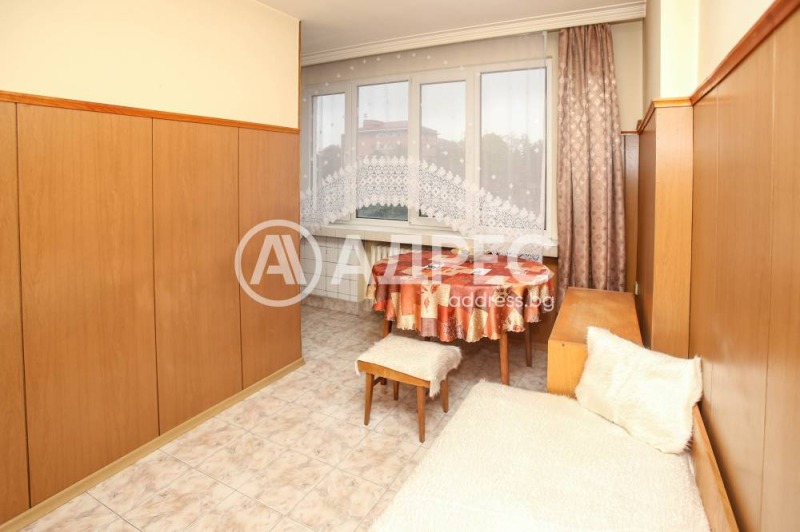 Продава 2-СТАЕН, гр. София, Хиподрума, снимка 2 - Апартаменти - 52812123