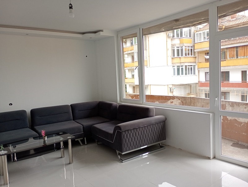 For Sale  2 bedroom Pleven , Shirok tsentar , 97 sq.m | 32748768 - image [2]