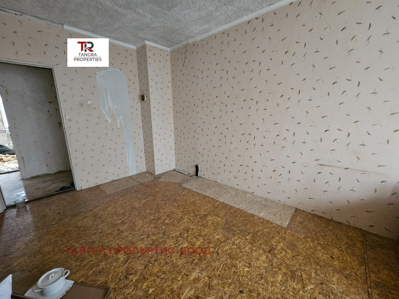 Продава 3-СТАЕН, гр. Перник, Изток