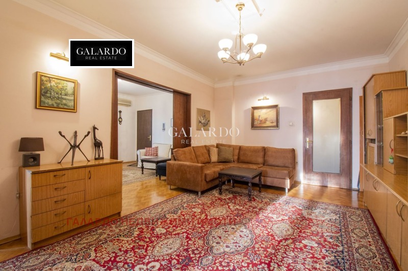 Na prodej  3 ložnice Sofia , Javorov , 150 m2 | 33485798