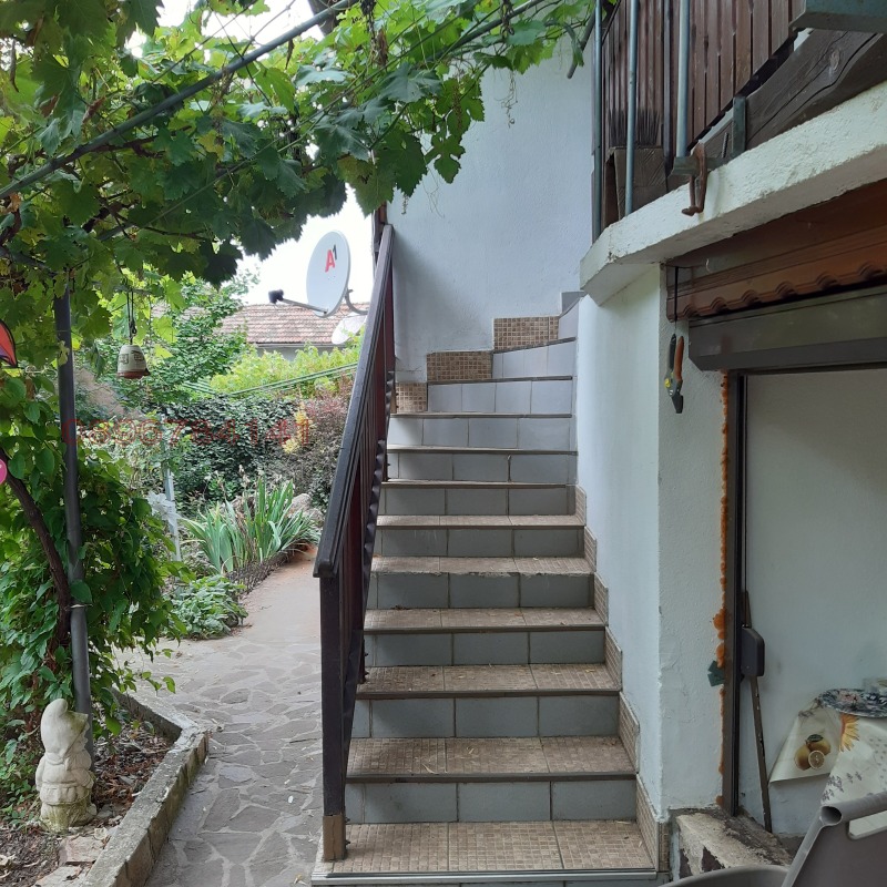 Продава КЪЩА, с. Беловец, област Разград, снимка 2 - Къщи - 52785481