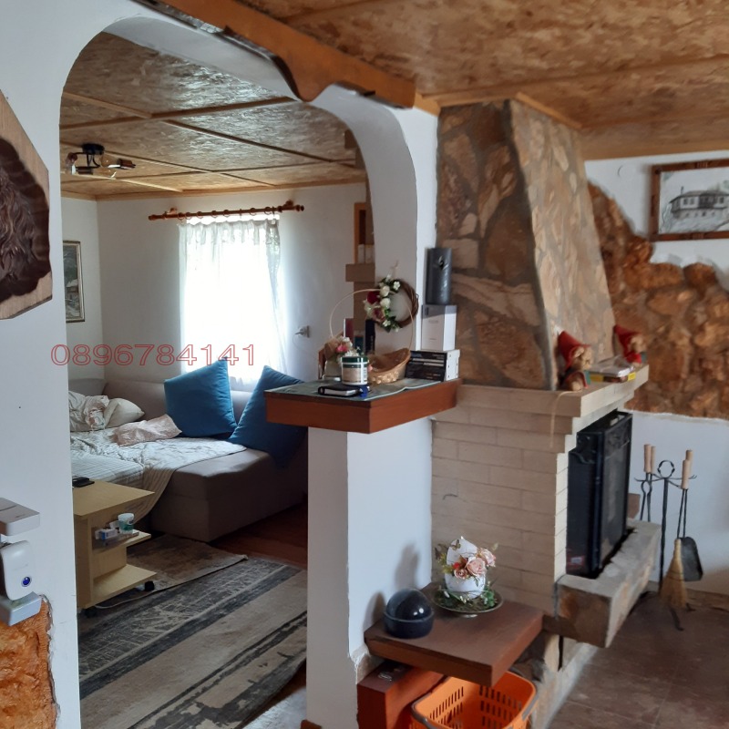 Продава КЪЩА, с. Беловец, област Разград, снимка 9 - Къщи - 52785481