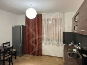 1 quarto Ravnec, Burgas 1