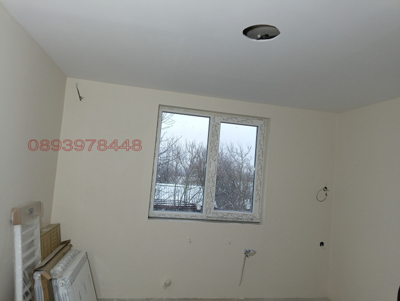 Продава КЪЩА, гр. Шумен, 2-ри корпус, снимка 2 - Къщи - 53438552