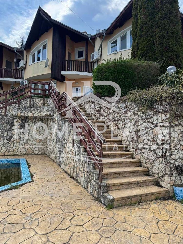 Продава КЪЩА, с. Рогачево, област Добрич