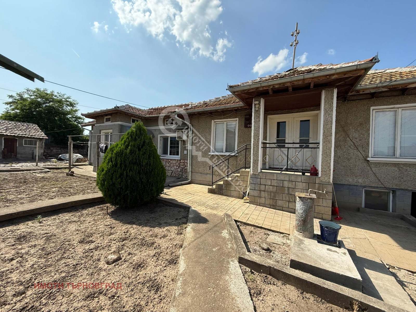 Продава КЪЩА, гр. Полски Тръмбеш, област Велико Търново, снимка 2 - Къщи - 45737091