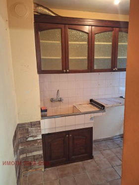 3 bedroom Lyatno kino Trakiya, Varna 1