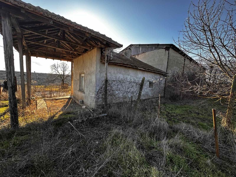 Продава ПРОМ. ПОМЕЩЕНИЕ, с. Салманово, област Шумен, снимка 5 - Производствени сгради - 48946275